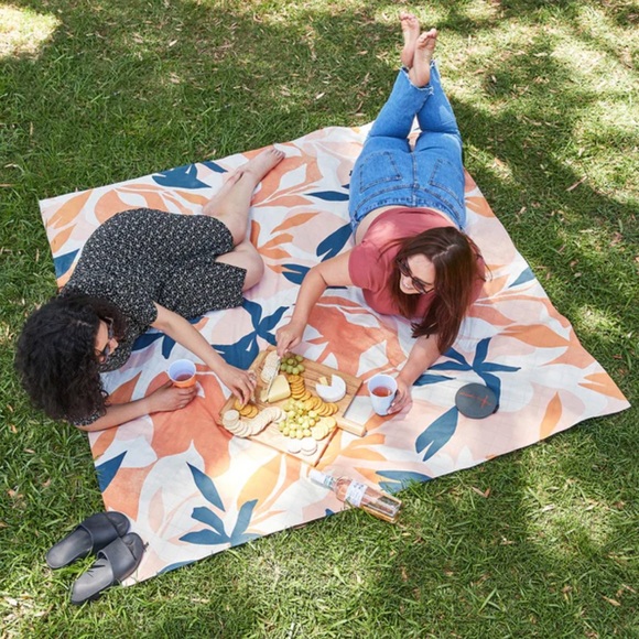 waterproof Terracotta Tropics picnic blanket/sz X-L-NWT-100% recycled materials - Picture 3 of 16